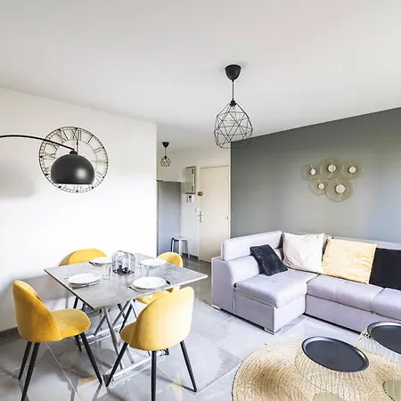 Spacieux Avec Terrasse Privative A - Fr-1-870-7 *